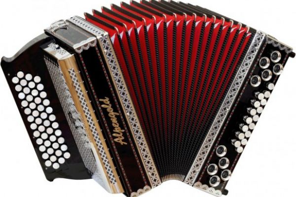 st-48-16-schwarz-1088-583x400CBA3C024-CAEE-E497-A696-6A684B94A04A.jpg