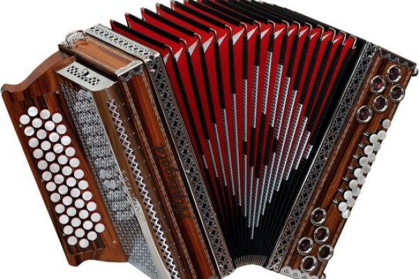 stubach-santos-palisander-2-544x40017BB6B60-B34E-DD3F-11B9-C3339B7744E1.jpg