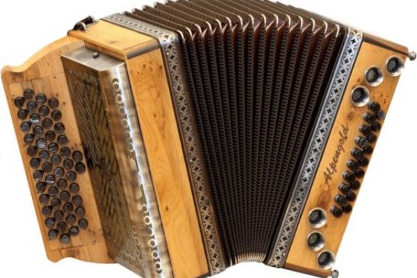 tirol-3-plus-482-18-dh-eibe-561x40081C079A0-C1EA-3EE8-B02C-8A1E5F3C221B.jpg