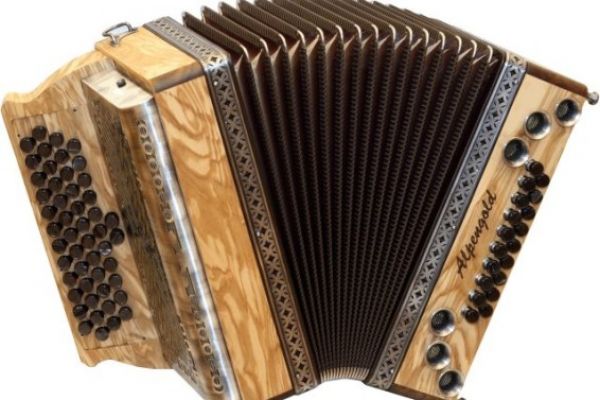 tirol-3-plus-482-18-dh-olivesche-566x400D52D8F0E-1693-2FEE-FA49-AB2915714CC6.jpg